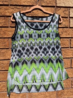 10/$25 • Only Nine Petite Abstract Print Scoopneck Tank